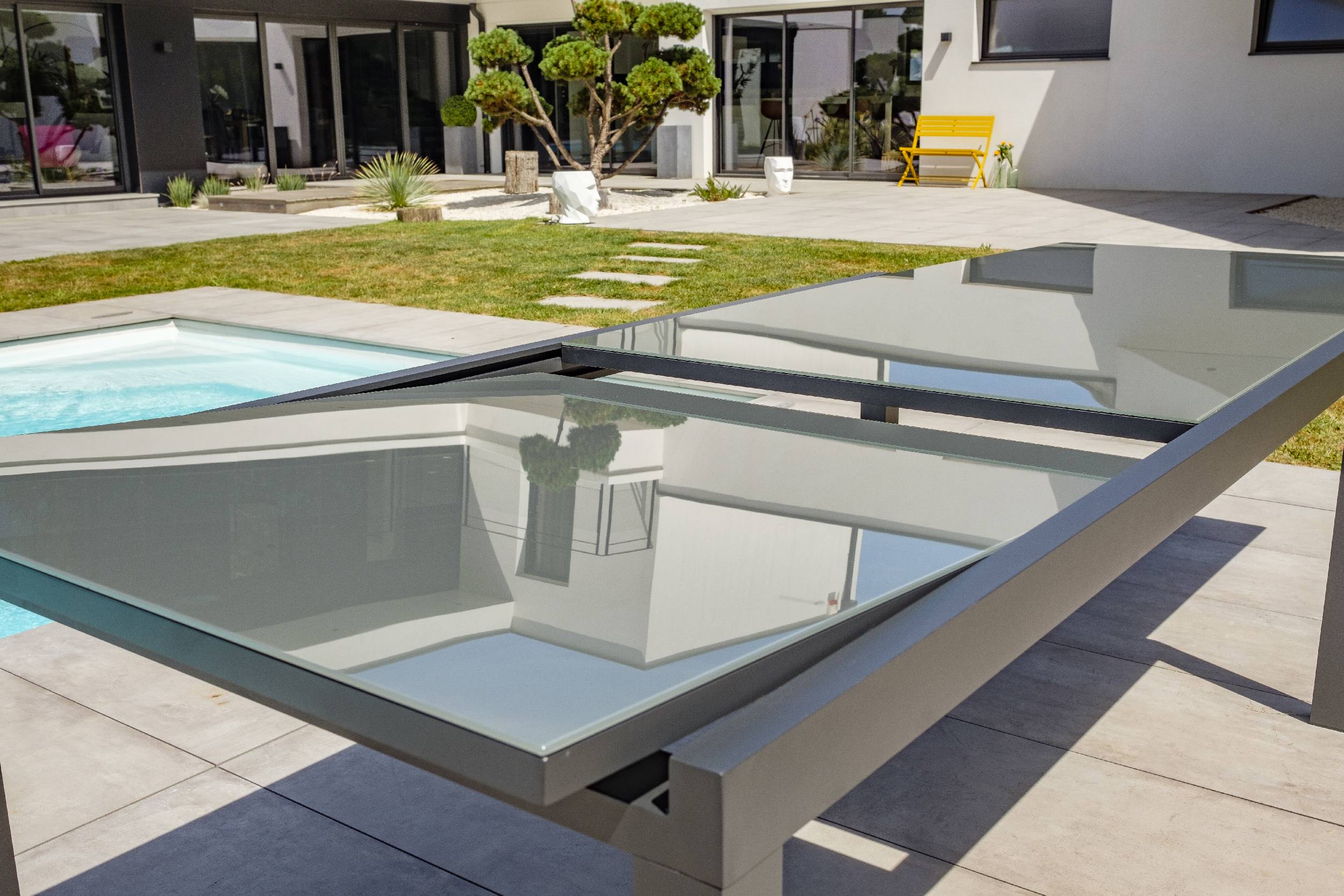 Dcb Garden - Ensemble repas 12 places en aluminium et plateau verre - Gris anthracite - TOLEDE - Image 3