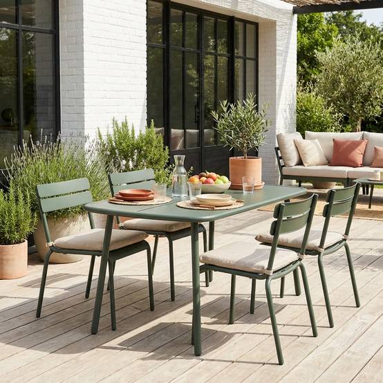 sweeek - Table de jardin aluminium 4-6 places kaki - Avelia | sweeek - Image 1