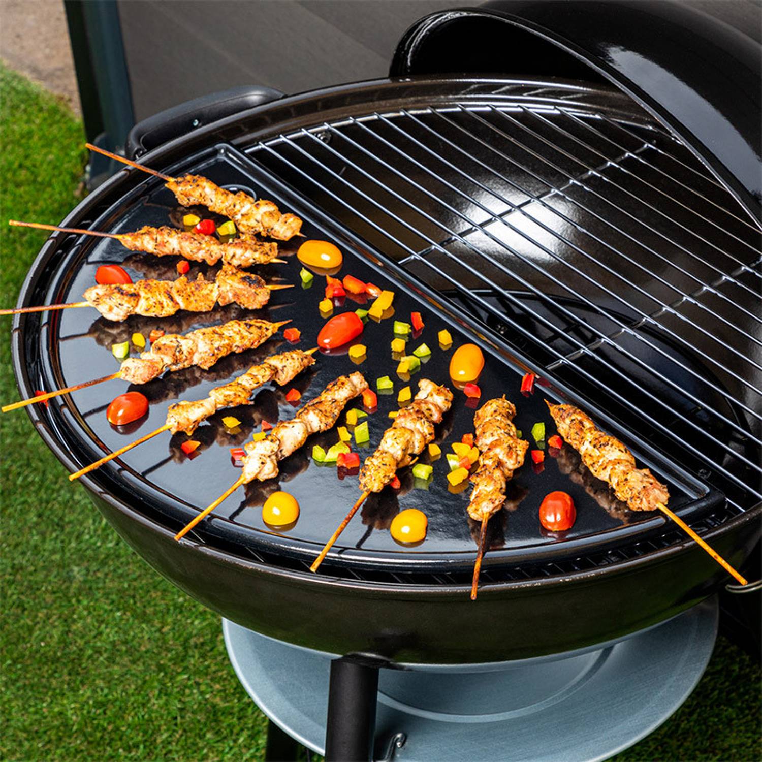 Somagic - Plancha demi-lune en fonte émaillée pour barbecue Kettle - SOMAGIC - Image 4