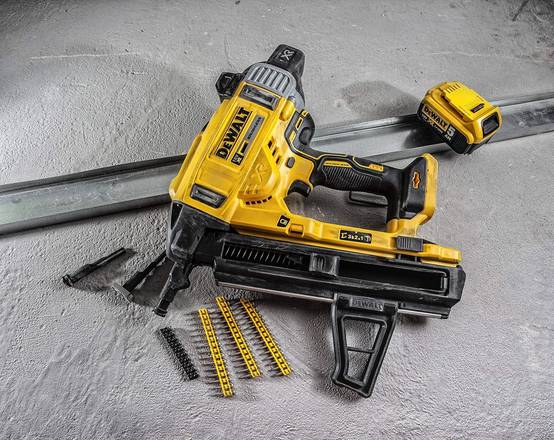 Cloueur XR 18V - béton et acier - DEWALT - avec 2 batteries 18V 5Ah li-ion + chargeur + accessoires + TOUGHSYSTEM - DCN890P2 - Image 6