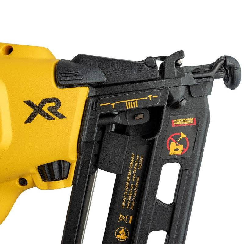 Cloueur de finition 16GA XR 18V sans batterie ni chargeur T-STAK DEWALT - DCN660NT - Image 3