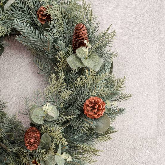 Couronne de Noël artificielle Ø60 cm - style evergreens - Little Grove - Image 4