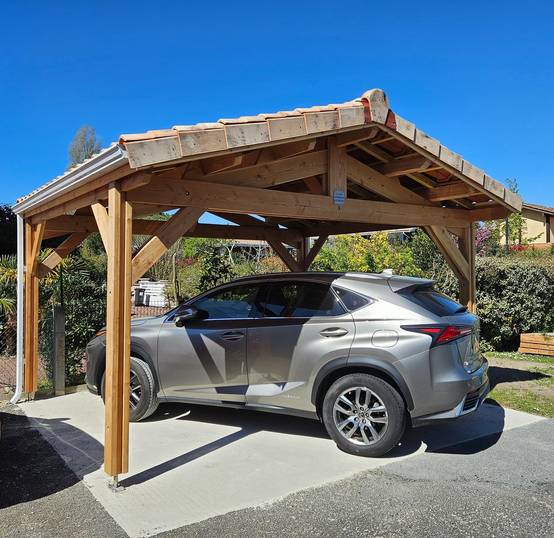 Carport SUR MESURE deux pentes, 4 poteaux, bois DOUGLAS Français (Charpente en bois-auvent-abri voiture). Garantie 10 ans - Image 1