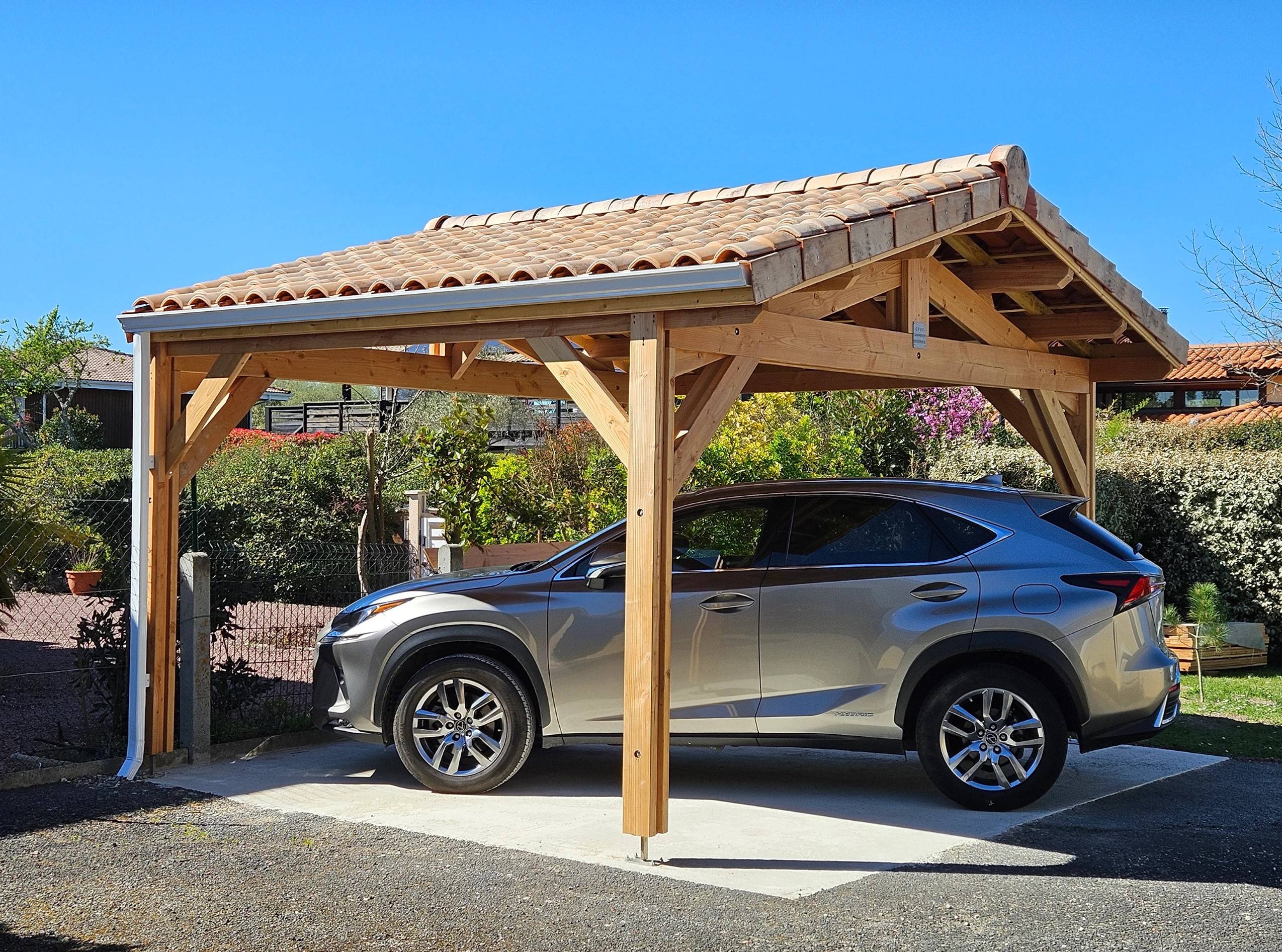 Carport SUR MESURE  deux pentes, 4 poteaux, bois DOUGLAS Français  (Charpente en bois-auvent-abri voiture). Garantie 10 ans - Image 3