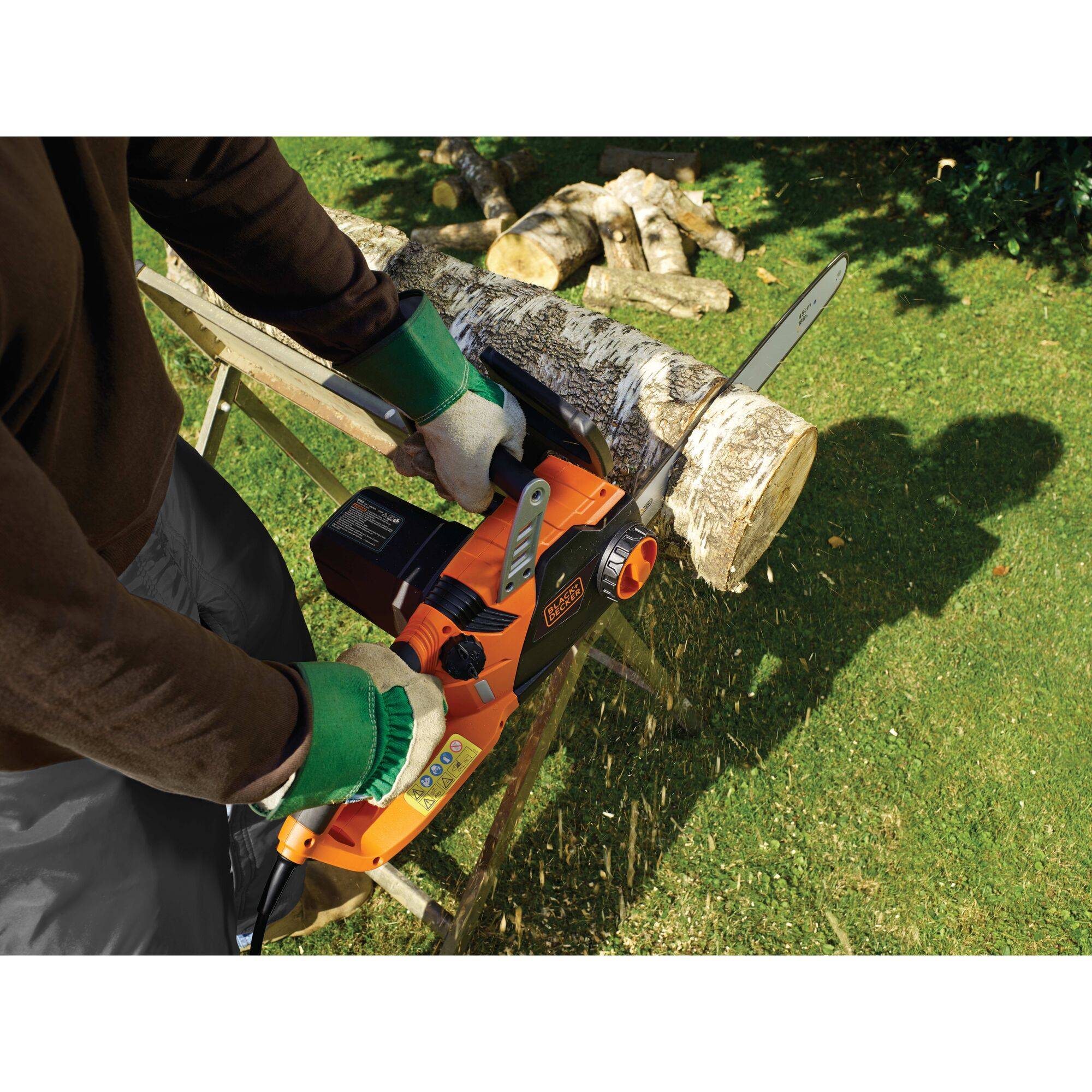 Tronçonneuse 45 cm - 2200 W - tendeur de chaîne sans outil BLACK+DECKER CS2245-QS - Image 3