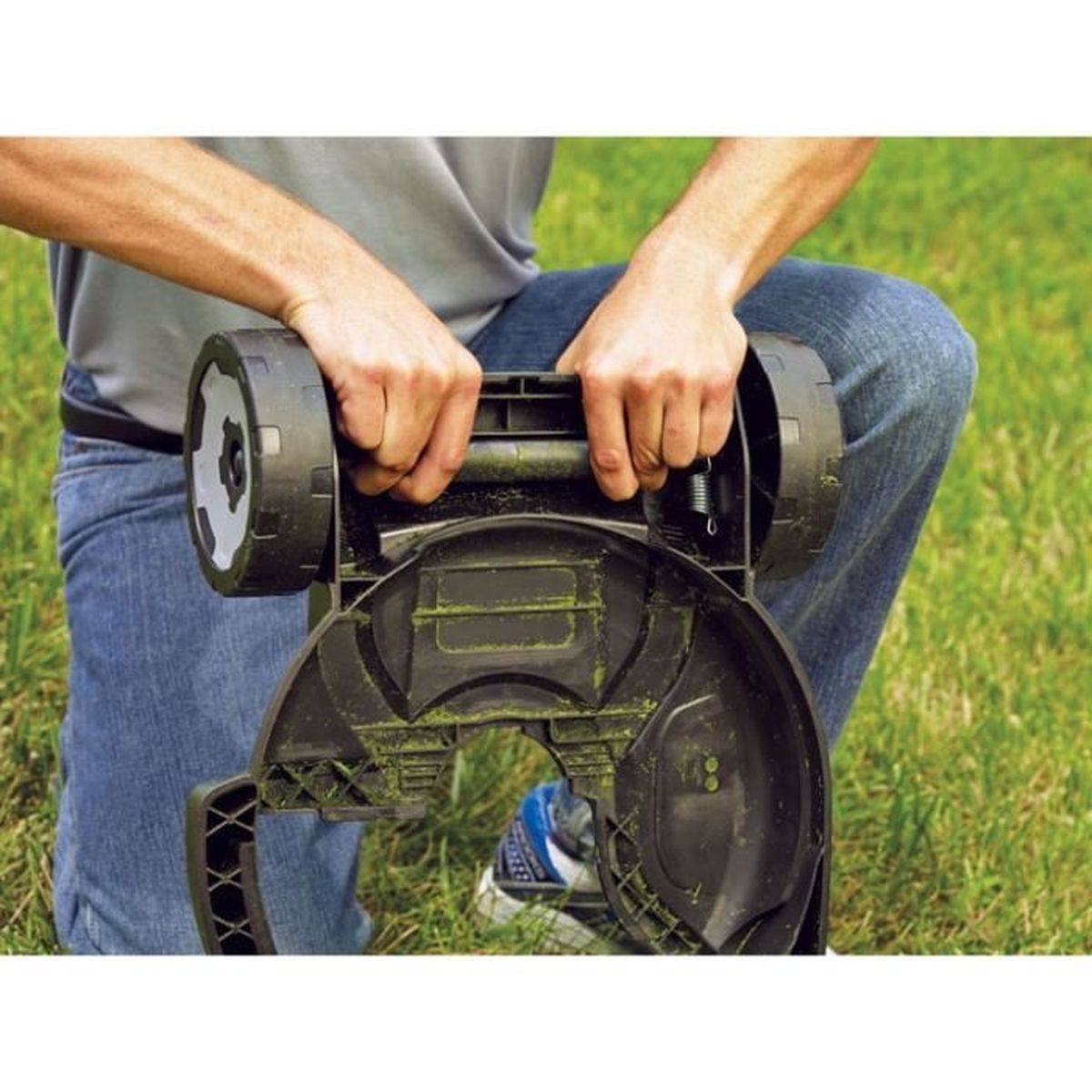 Black & Decker - Plateau de tonte à quatre roues pour coupe-bordures 28 à 30 cm - BLACK+DECKER - Image 4