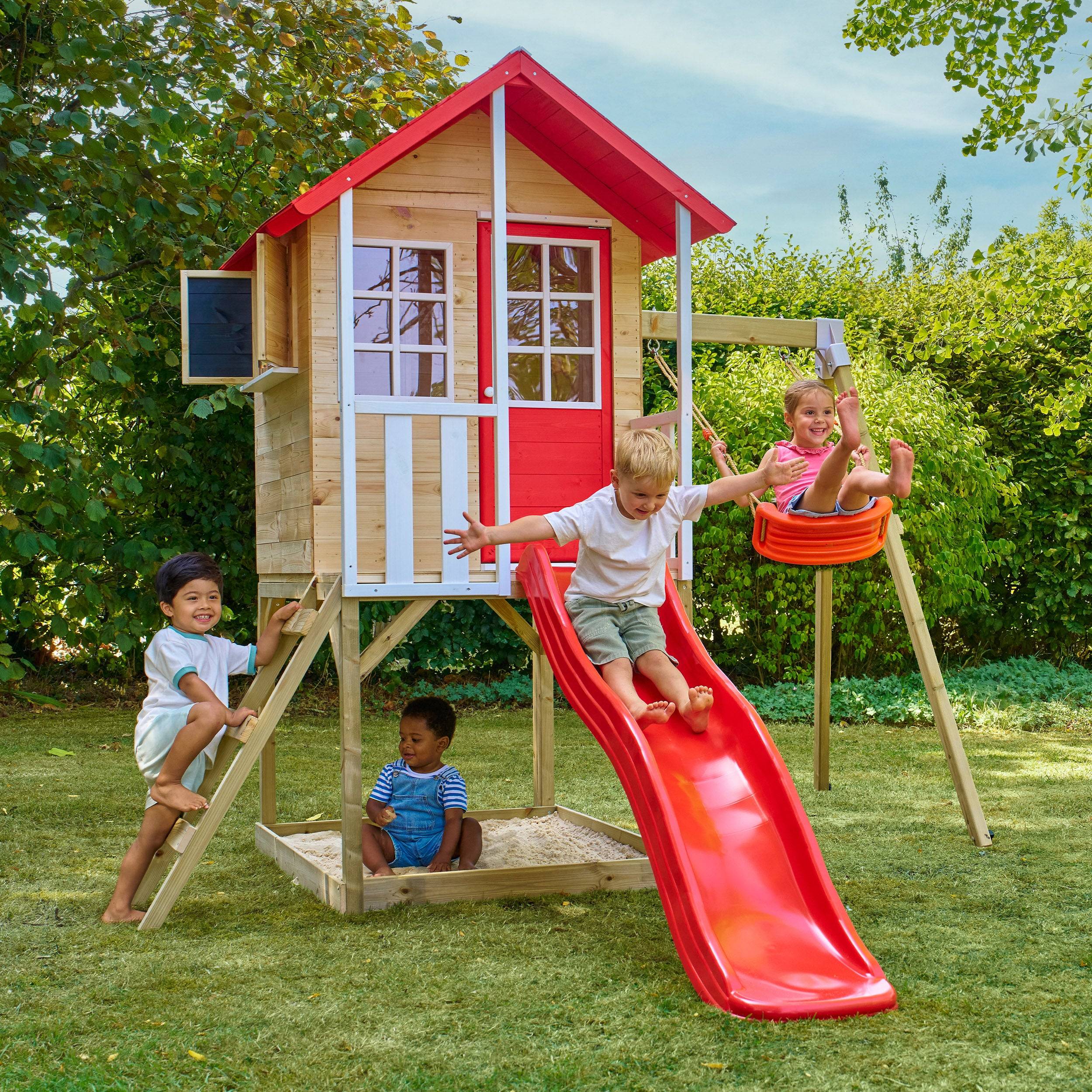 Maisonnette modulable sur pilotis avec balcon, glissière et une balançoire COQUELICOT en bois FSC® - Image 1