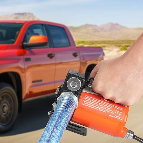 VEVOR Pompe de transfert 12V, 5.3 GPM, 1/10 HP, portable, buse auto-arrêt, multi-carburants. - Image 8
