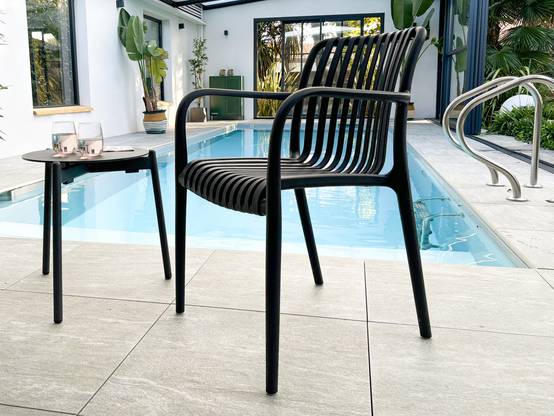 Fauteuil de jardin empilable en Polypropylène - Noir - TIAGO - Image 1