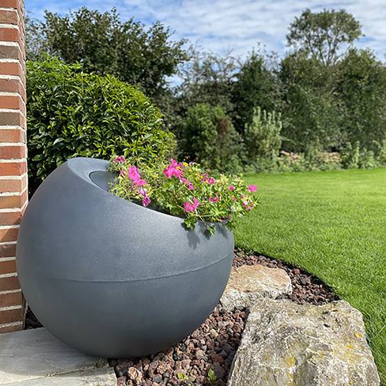 Plast'Up Rotomoulage - Pot de fleurs sphérique xxl dolce vita 300l-lot de 2 - Image 3
