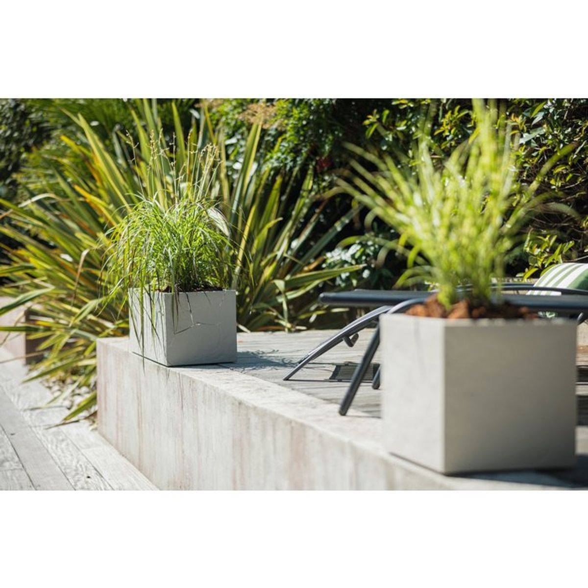 Eda - Jardinière carrée Volcania Up effet pierre 21 L - Beige calcaire - Eda - Image 9