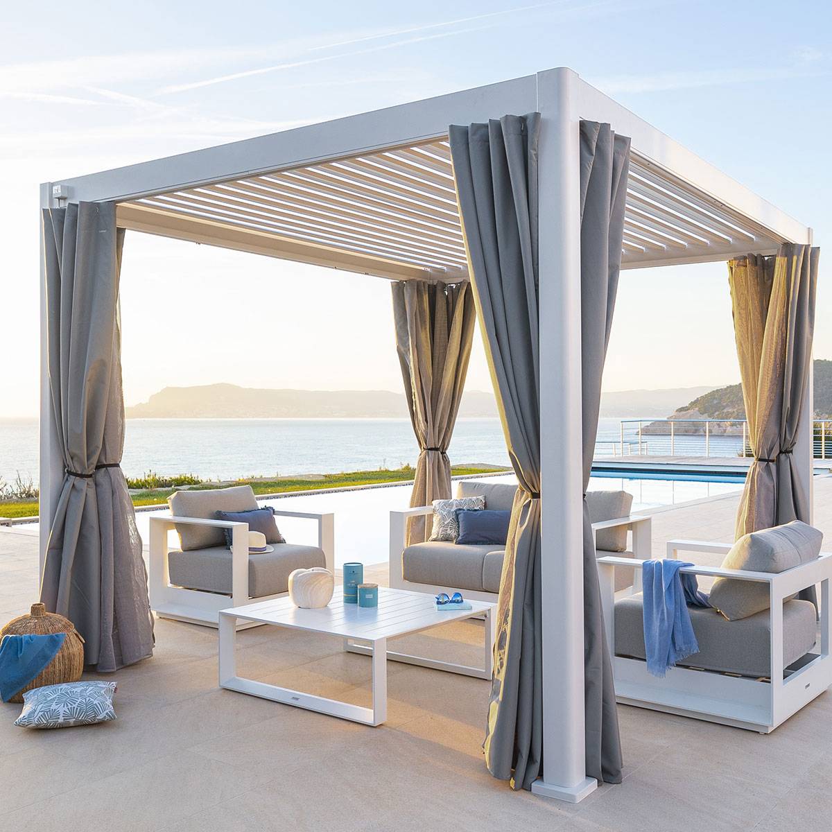 Hesperide - Kit de rideaux, moustiquaires et rails pour pergola bioclimatique "Evora" 3,6 x 3,6m Gris clair Hespéride - Image 1
