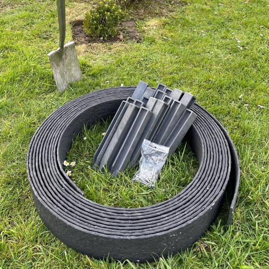 Pack Bordure de jardin flexible JARDINEX 20 m + 20 piquets - Noir - Jardinex - Image 2