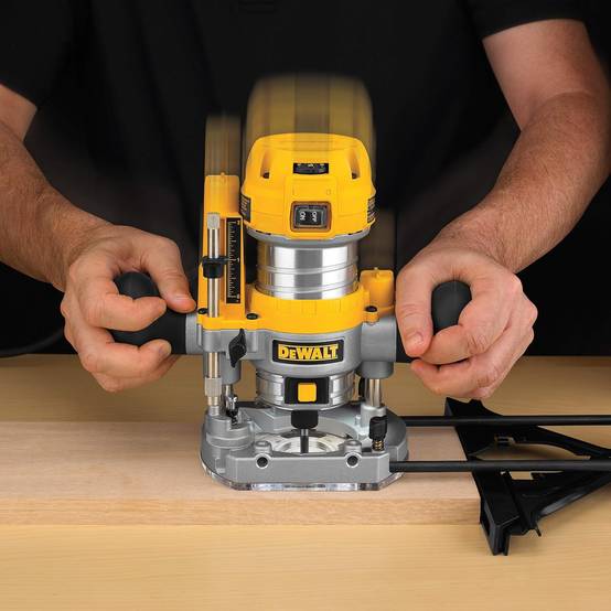 Défonceuse 850 W pour fraise de 6 à 8 mm - DEWALT - D26203-QS - Image 2