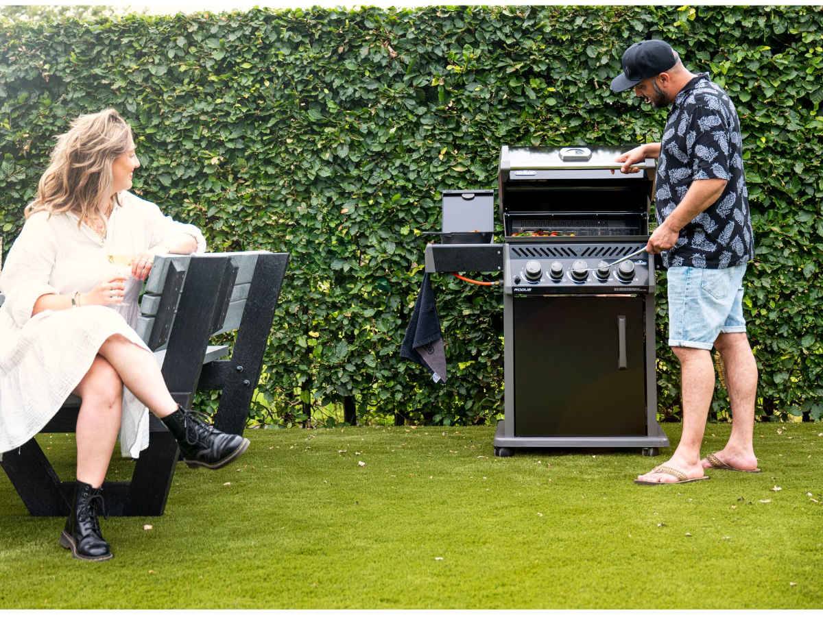Napoleon - Barbecue à gaz Rogue 425 RSB-1 + Housse de protection + Brosse grille de cuisson - Napoleon - Image 6