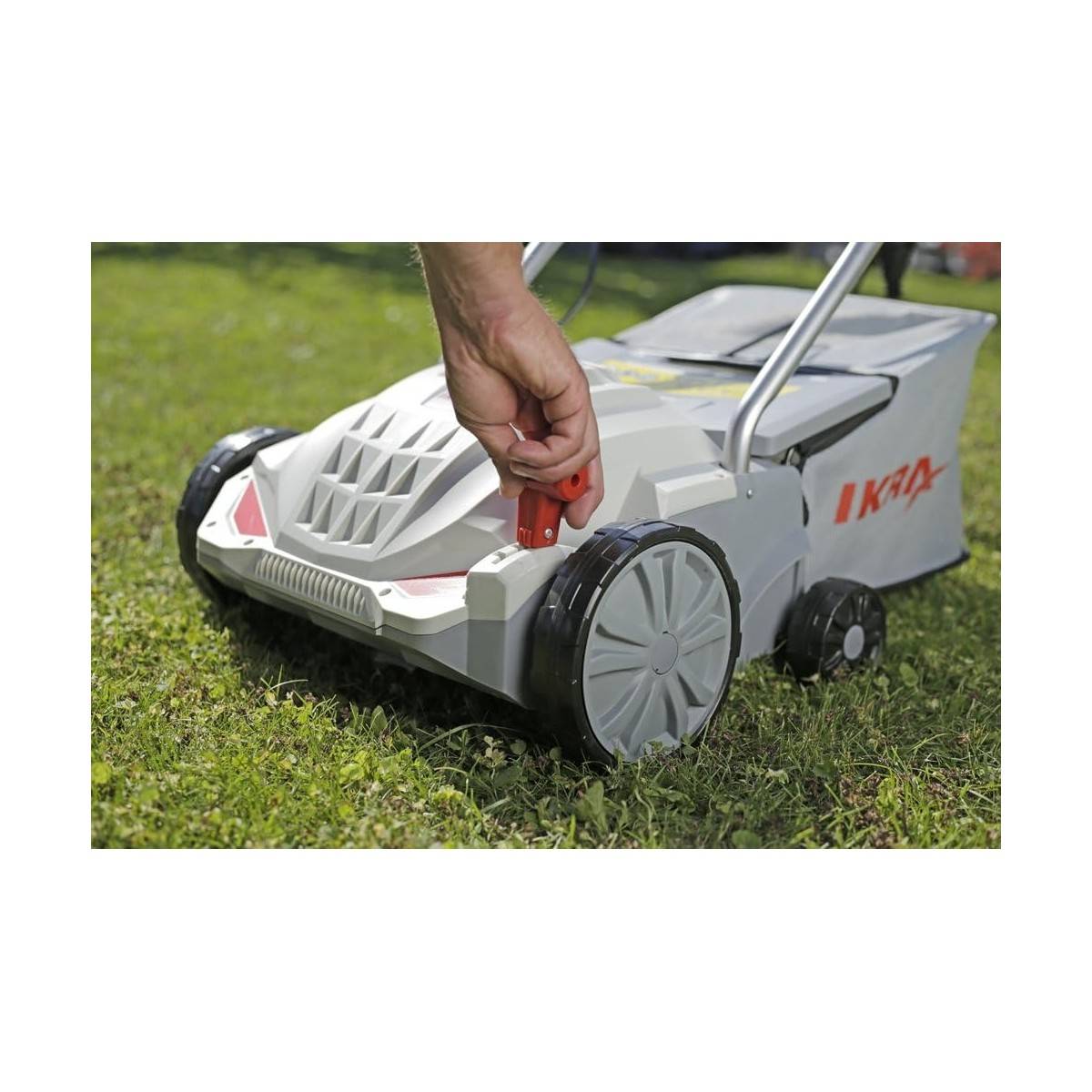 Scarificateur à gazon électrique 1500W, 32cm - Aérateur de pelouse 2en1 scarification & émoussage, bac 30L Entretien gazon IKRA - Image 5