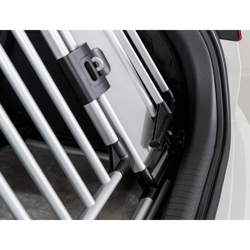 Trixie - Grille arrière universelle pour voiture, pour chien taille 94 à 114 x 69 cm - Image 9