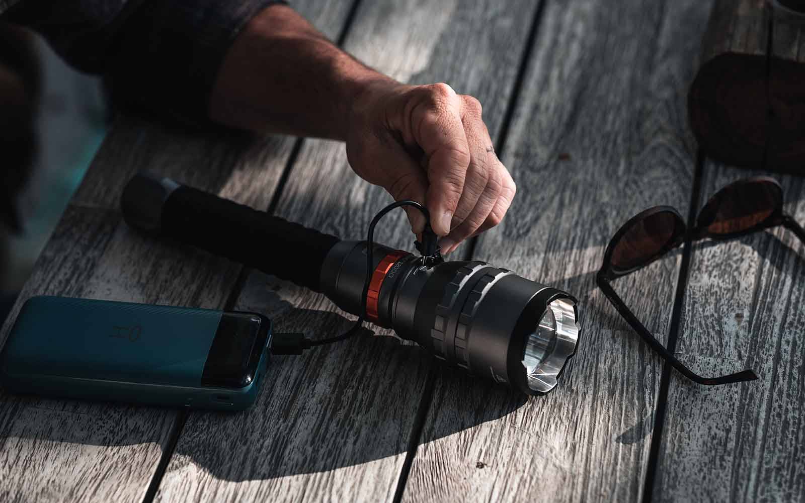 NEBO DAVINCI 12000 lm - Lampe Torche LED Rechargeable Ultra Puissante - Image 5