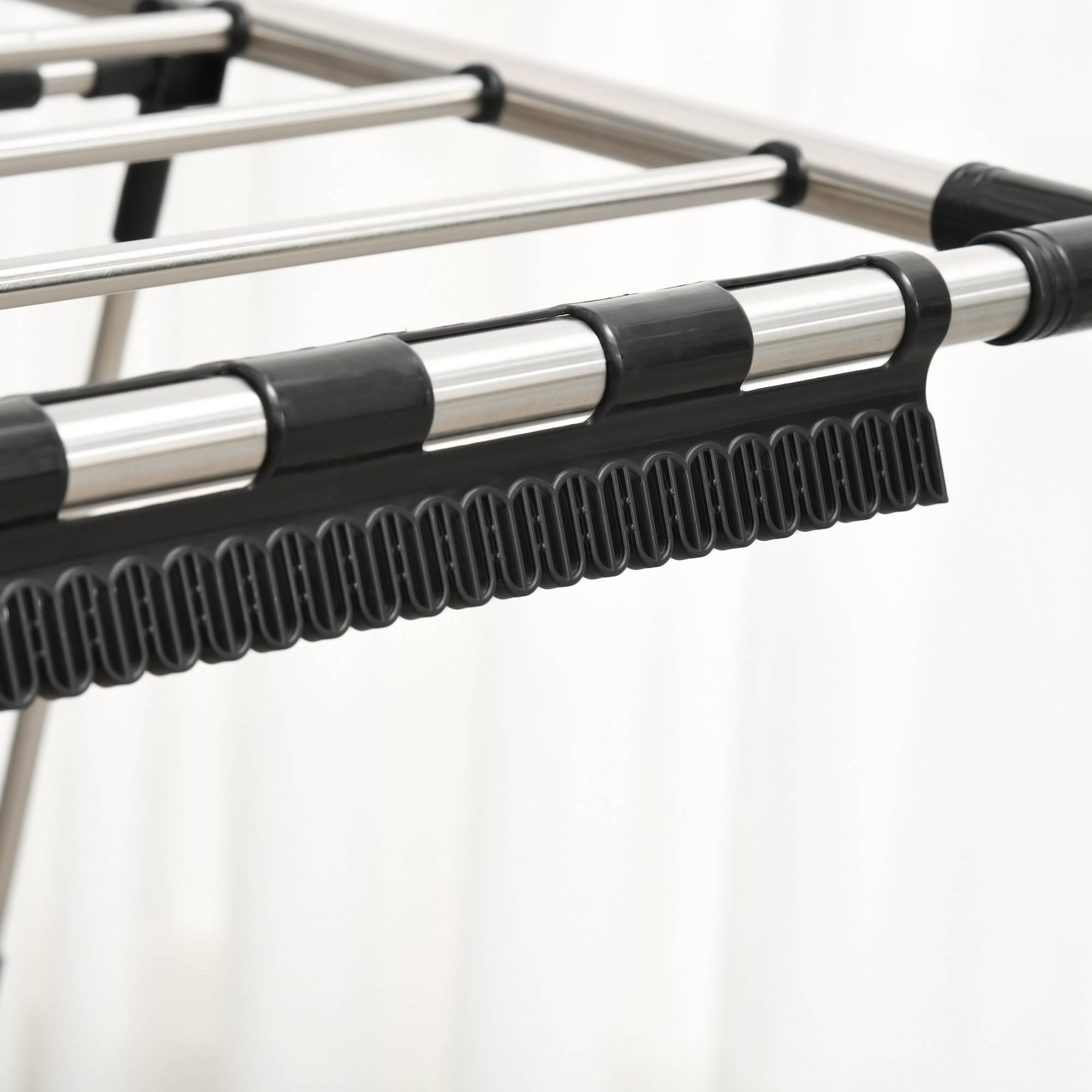 Homcom - Séchoir à linge pliable avec roulettes 138,5x63x208cm grand espace d'étendage acier inoxydable argent noir - HOMCOM - Image 8