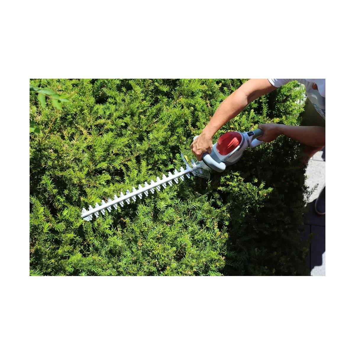 Taille-haie électrique 600W Double lame 55 cm Poignée ergonomique pivotante Frein électrique IKRA - Image 7