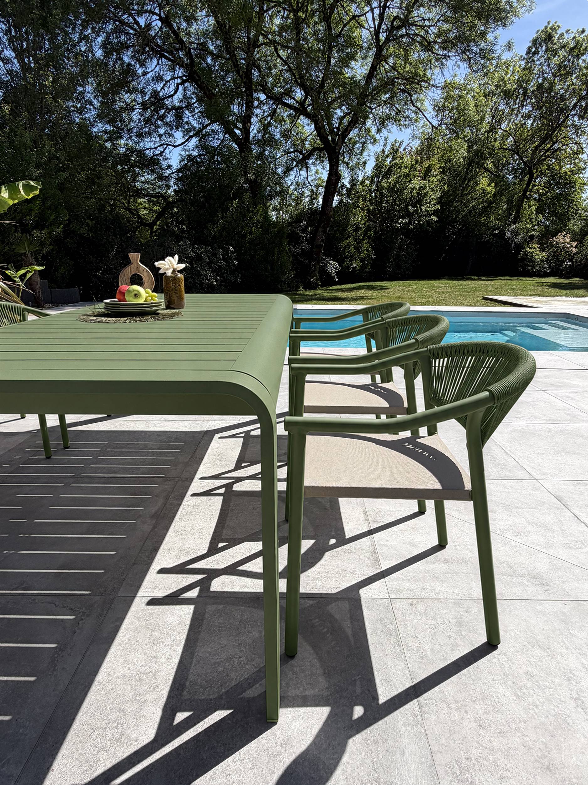 Dcb Garden - Ensemble repas de jardin en aluminium 6 places  - Vert olive - HANOI - Image 6