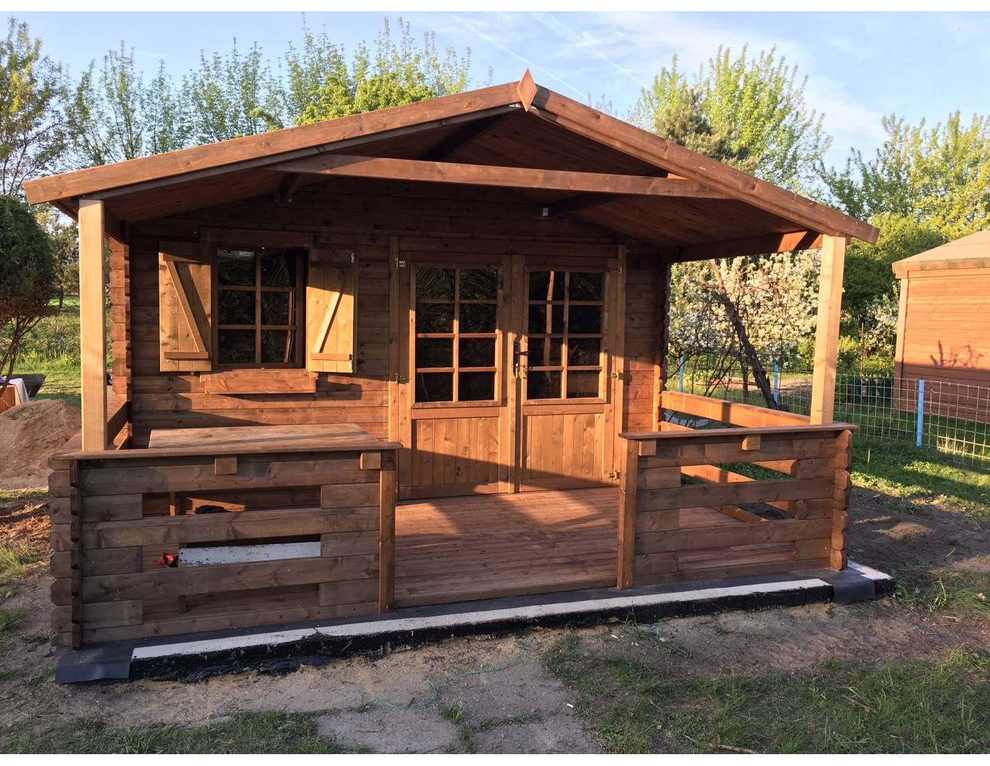 Altanka - Abri de jardin en bois - 4x4 m + terrasse avec balustrade et avant-toit en bois - 24 m2 - Traité - DOM181+DOM78+DOM79+POD05 - ALTANKA - Image 8