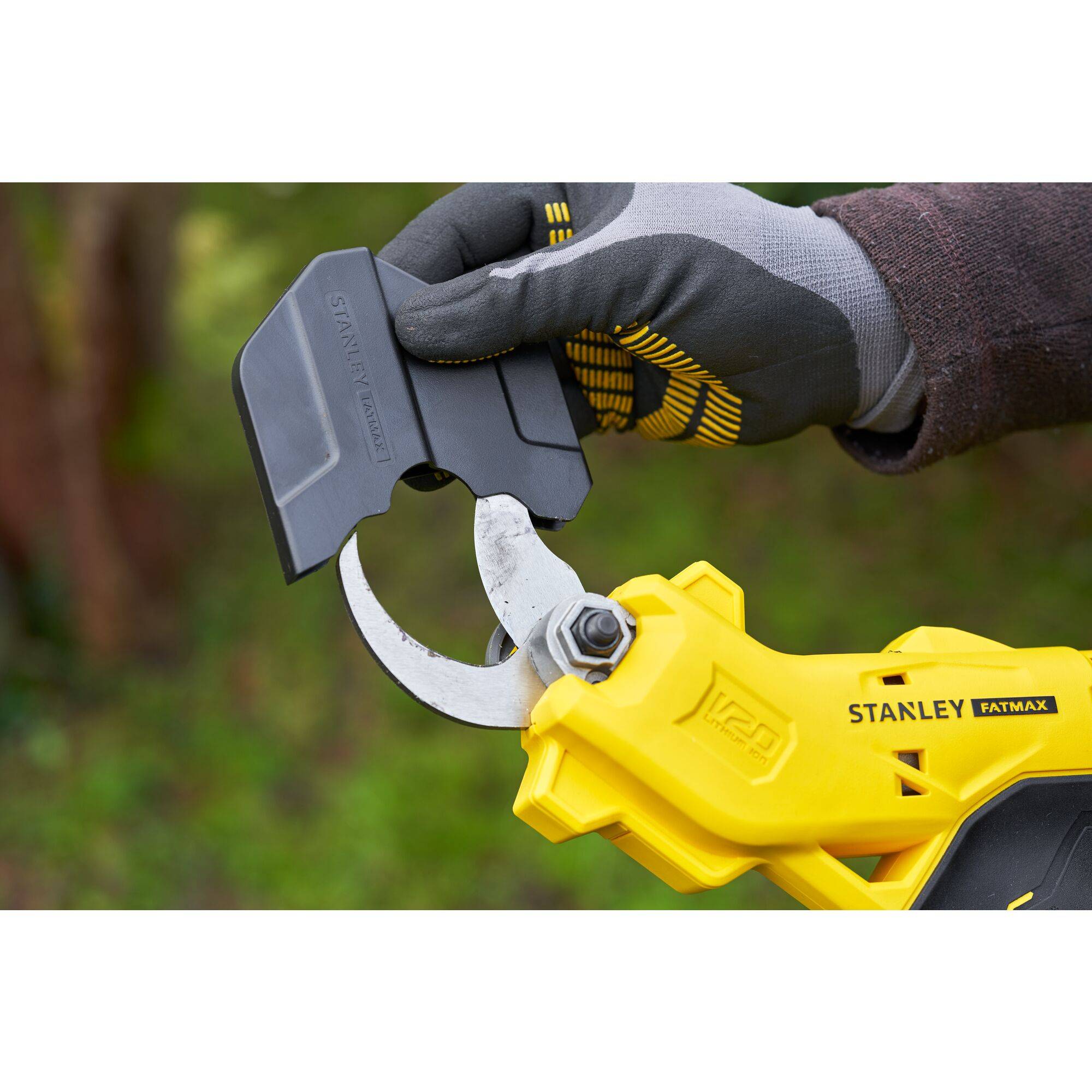 stanley - Sécateur Électrique 18V STANLEY FATMAX V20 SFMCPP32B-XJ Sans Batterie ni Chargeur - Image 4