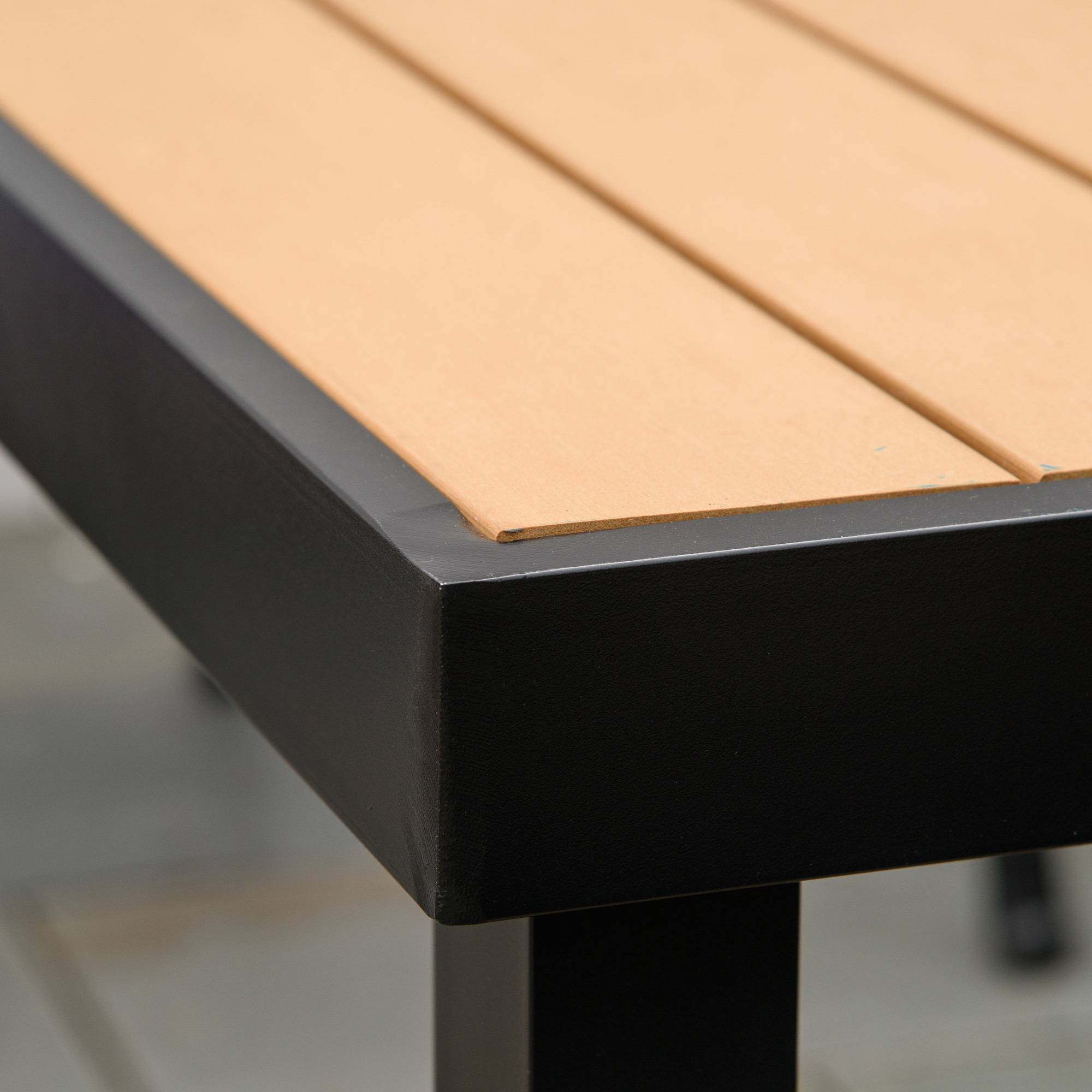 Table de jardin 6 personnes 140x90x74 cm, structure aluminium et plateau plastique facile d’entretien, naturel et noir - Image 9