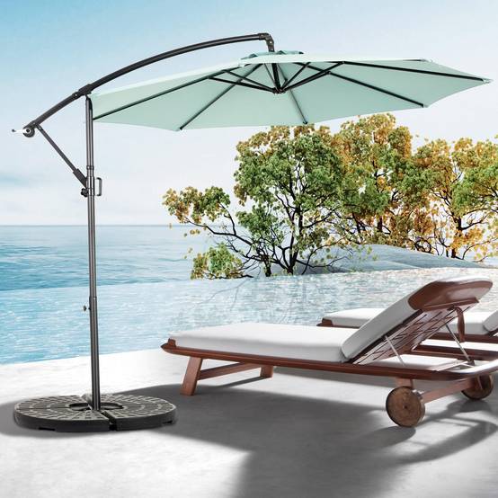 Parasol déporté 10ft à inclinaison facile, polyester vert clair, 8 baleines pour jardin et piscine (socle non fourni) - Image 1