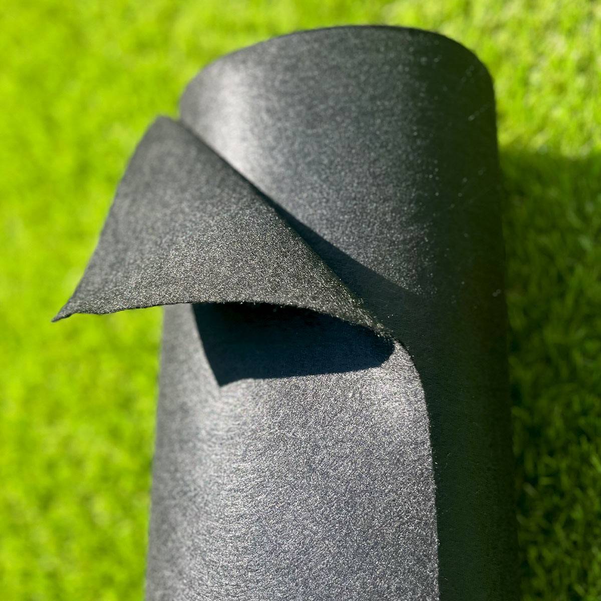 Bache anti-herbes pour jardin indéchirable 150g/m2 1,5m x 25m MGS - Image 4