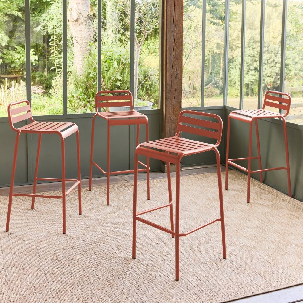 sweeek - Lot de 4 chaises hautes de jardin acier. 4 places. terracotta. L 44 x P 41 x H 85cm  | sweeek - Image 1