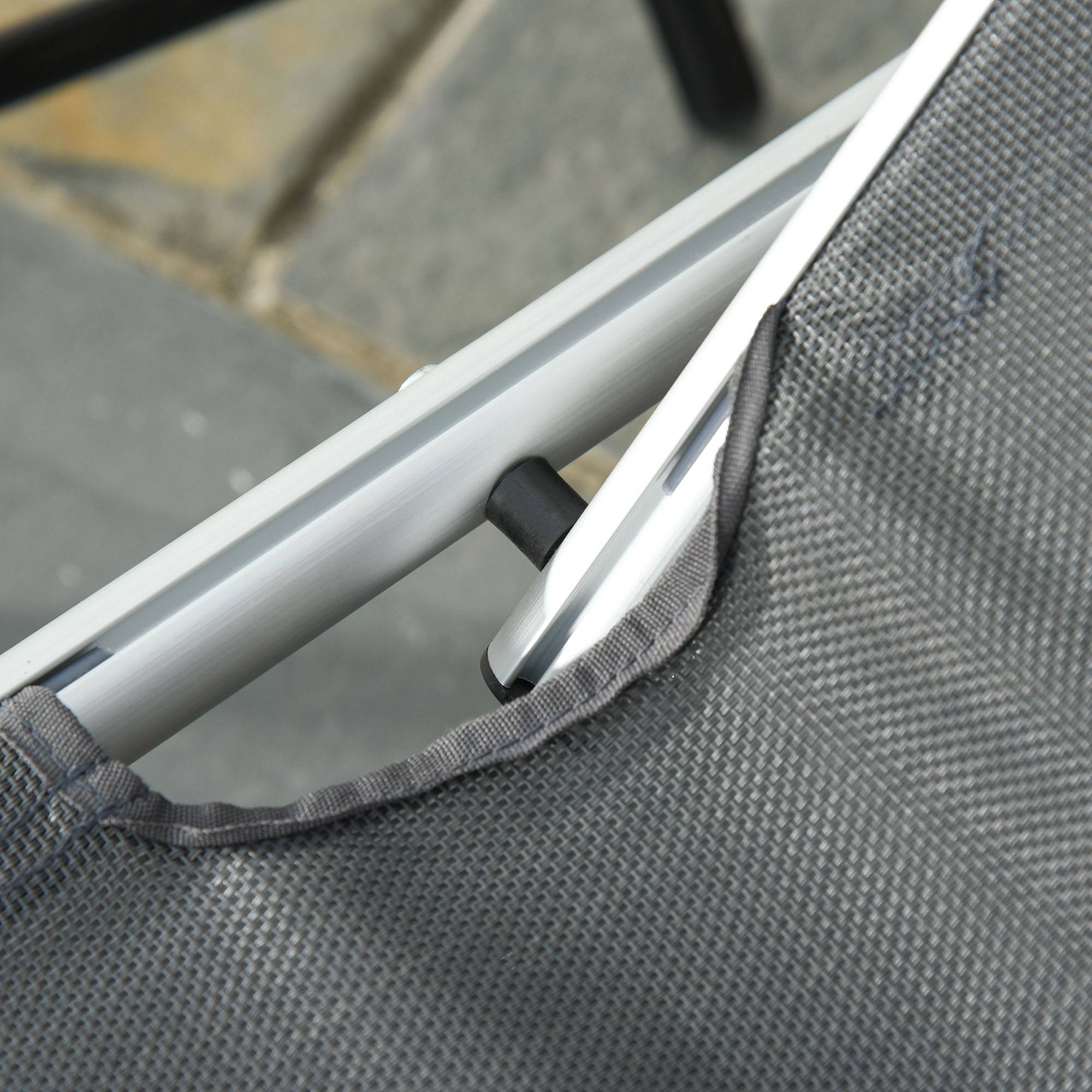 Transat pliable de jardin gris avec appui-tête, dossier réglable 4 positions, chaise longue camping, charge 120 kg - Image 9