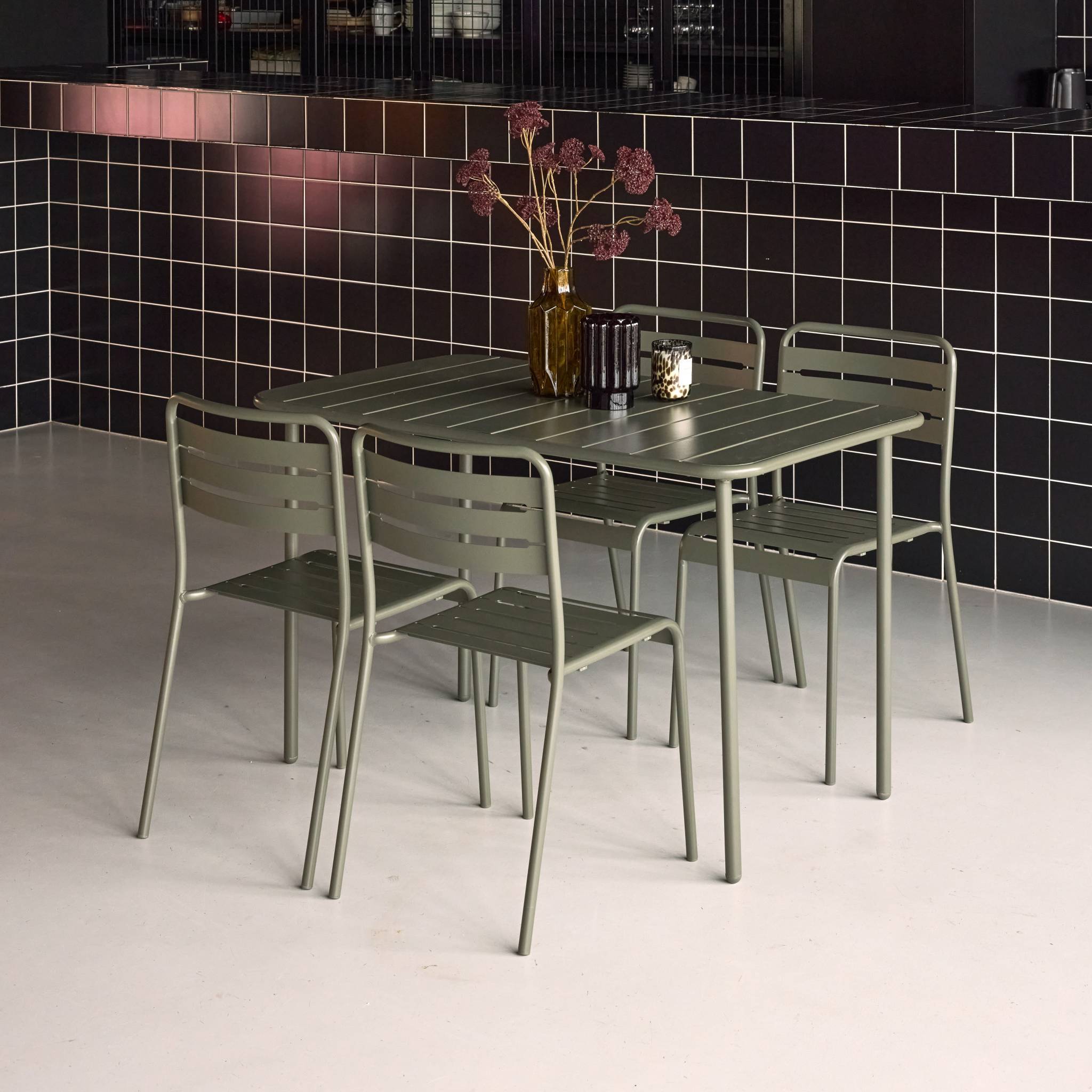 sweeek - Table de jardin métal + 4 assises kaki en acier. Amelia. 120x70xH72.5cm (12.2kg) | sweeek - Image 4