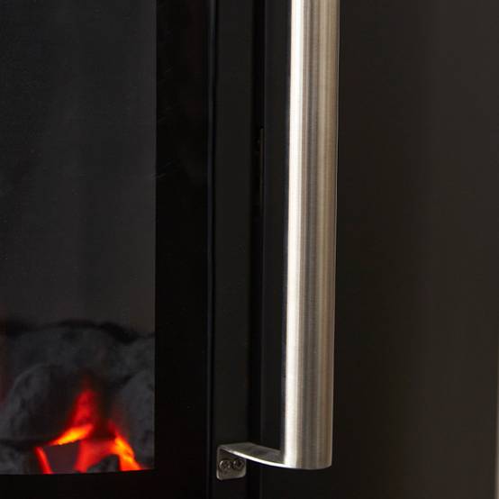 Favex - Chauffage d'appoint à gaz Volga - FAVEX - Effet feu de cheminée - Livré avec tuyau et détendeur - 6 puissances - 40 m², Noir - Image 7