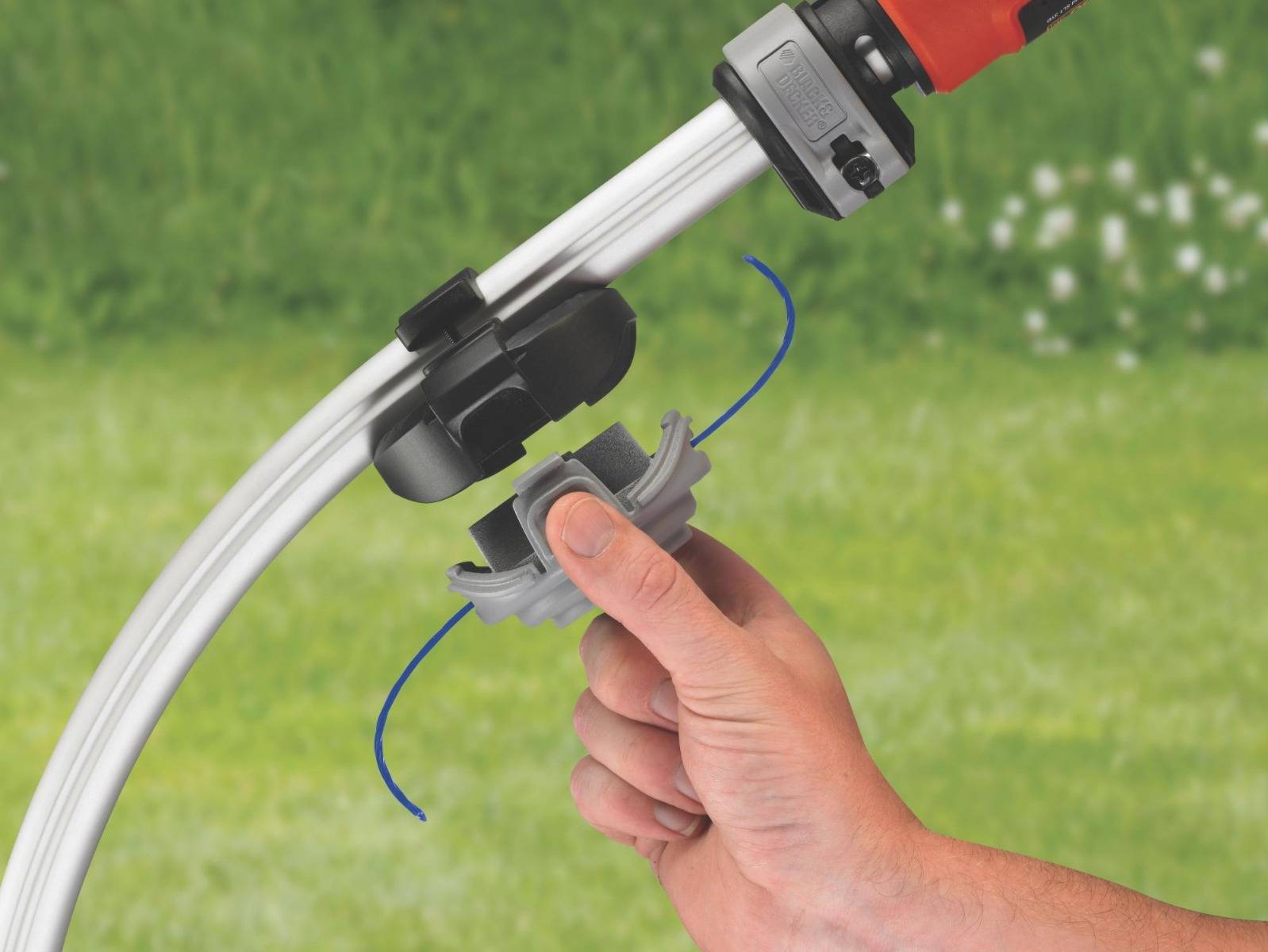 Coupe-bordures filaire 900W - 33cm - BLACK+DECKER - avec 2 poignées, tube télescopique et roue de guidage - GL9033HDL-FR - Image 5