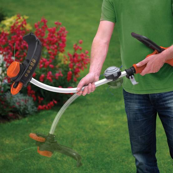 Coupe-bordures filaire 900W - 33cm - BLACK+DECKER - avec 2 poignées, tube télescopique et roue de guidage - GL9033HDL-FR - Image 3