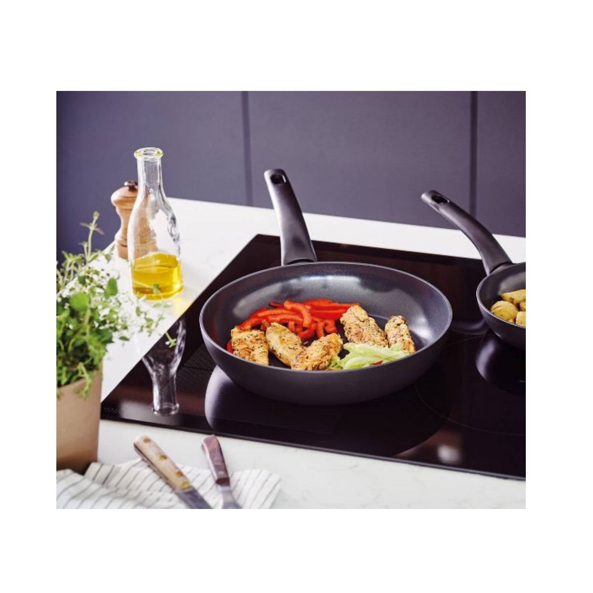 Poêle aluminium 28cm noir 15267284 Beka - Image 2