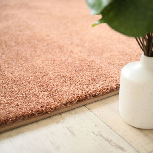 Decoweb - Tapis doux poils longs - Touch rose corail - Galon tabac - 120 x 170 cm - Decoweb - Image 6