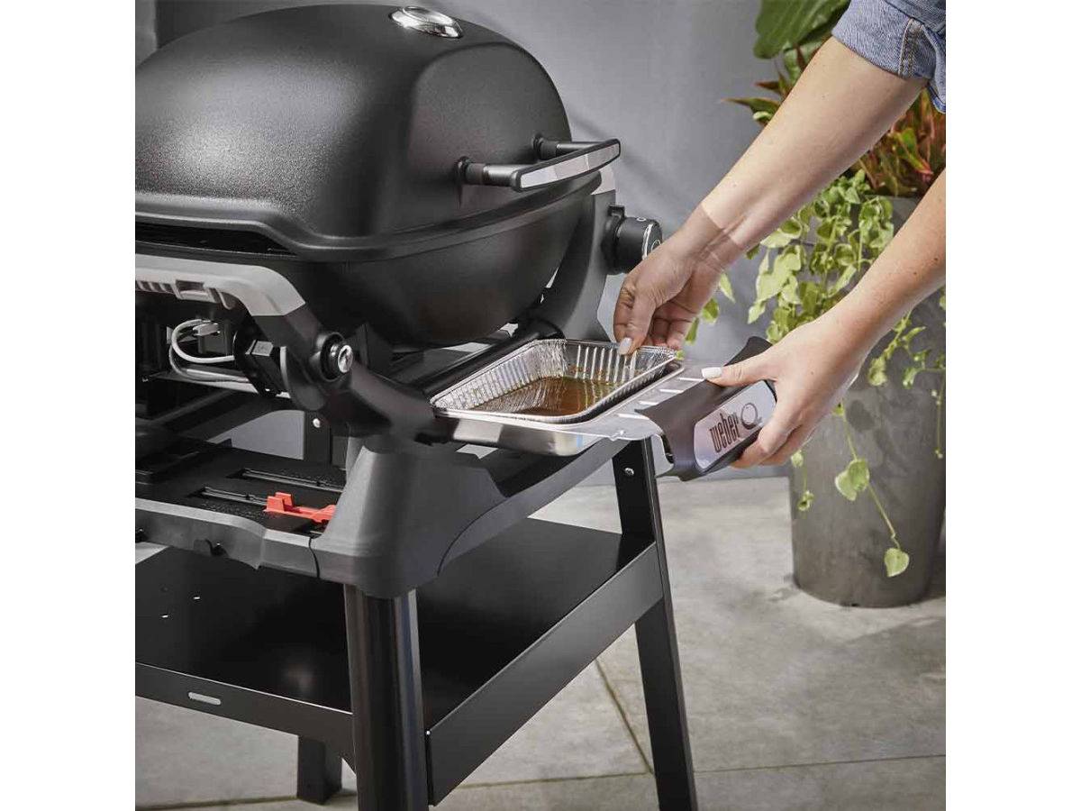 Weber - Barbecue à gaz Q 1200N noir avec pied + Rôtissoire + Spatule - Weber - Image 8