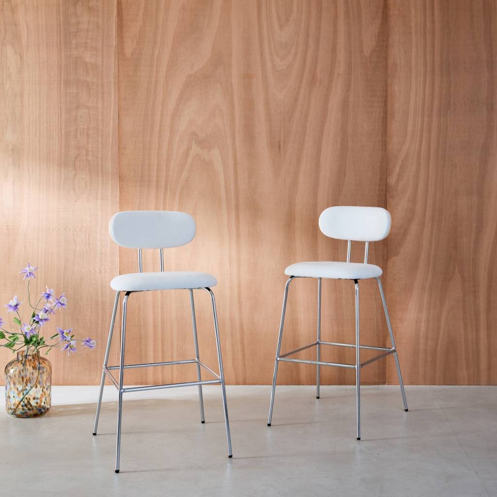 sweeek - 2 tabourets de bar décor bois courbé teinté chêne et tissu déperlant blanc. pieds métal chromé (lot de 2) - L 48 x P 54 x H 103cm - Erin | sweeek - Image 1