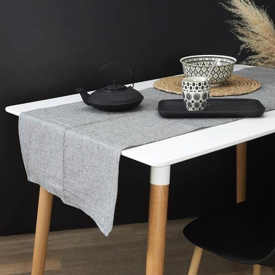 The Home Deco Factory - Chemin de Table Déco "Lunabel" 50x150cm Vert Olive - Image 2