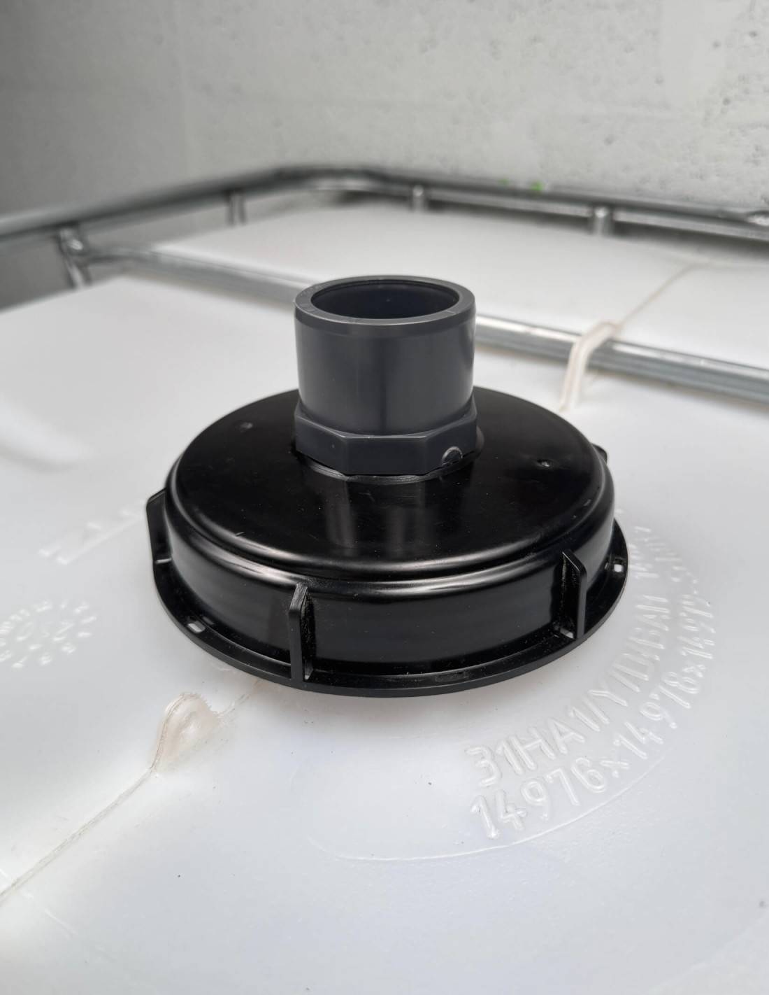 Couvercle de cuve eau 1000L Diamètre 150 mm + Prise PVC 50/63 - Image 2