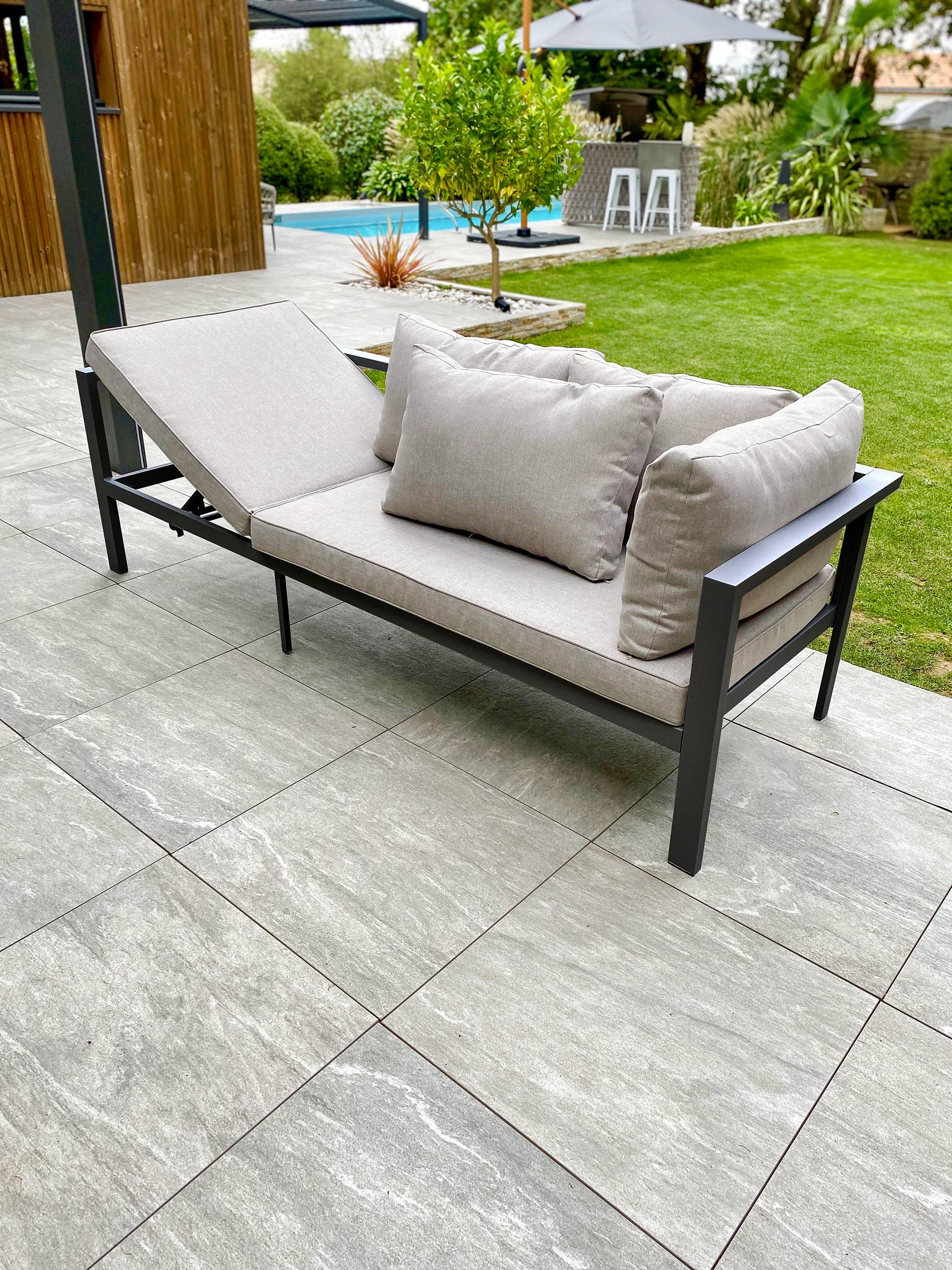 Dcb Garden - Ensemble repas de jardin 9 places en aluminium  - Gris anthracite - ANTALYA - Image 4