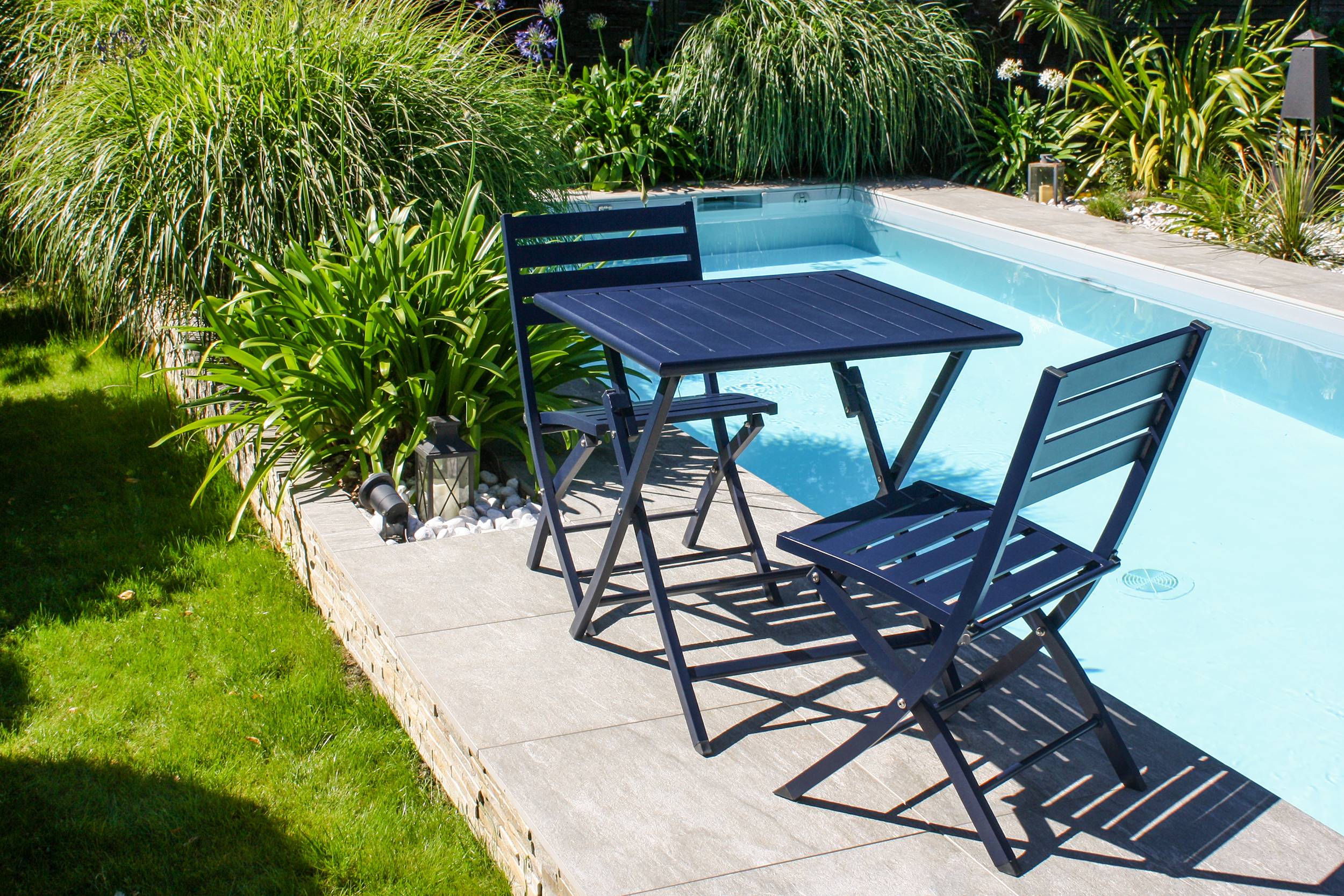 City Garden - Ensemble repas de jardin carré 2 places en aluminium - Bleu marine - MARIUS - Image 5