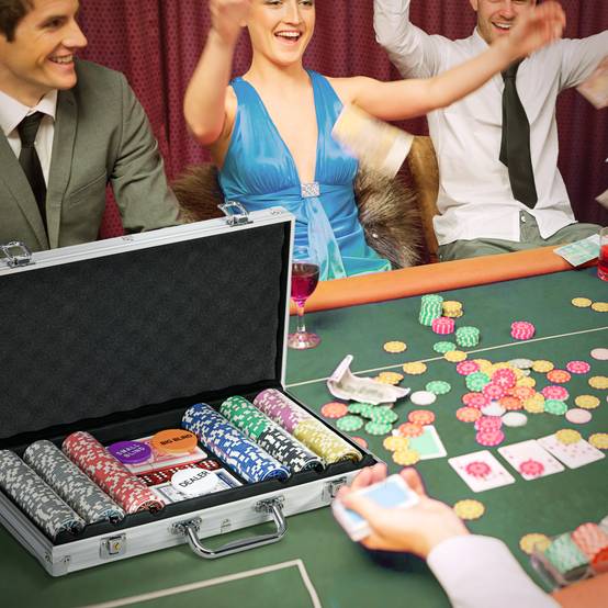 Mallette de Poker Coffret de Poker Complet avec 500 jetons 5 dés 2 Jeux de Cartes 3 boutons 1 Tapis en Feutre - Image 3