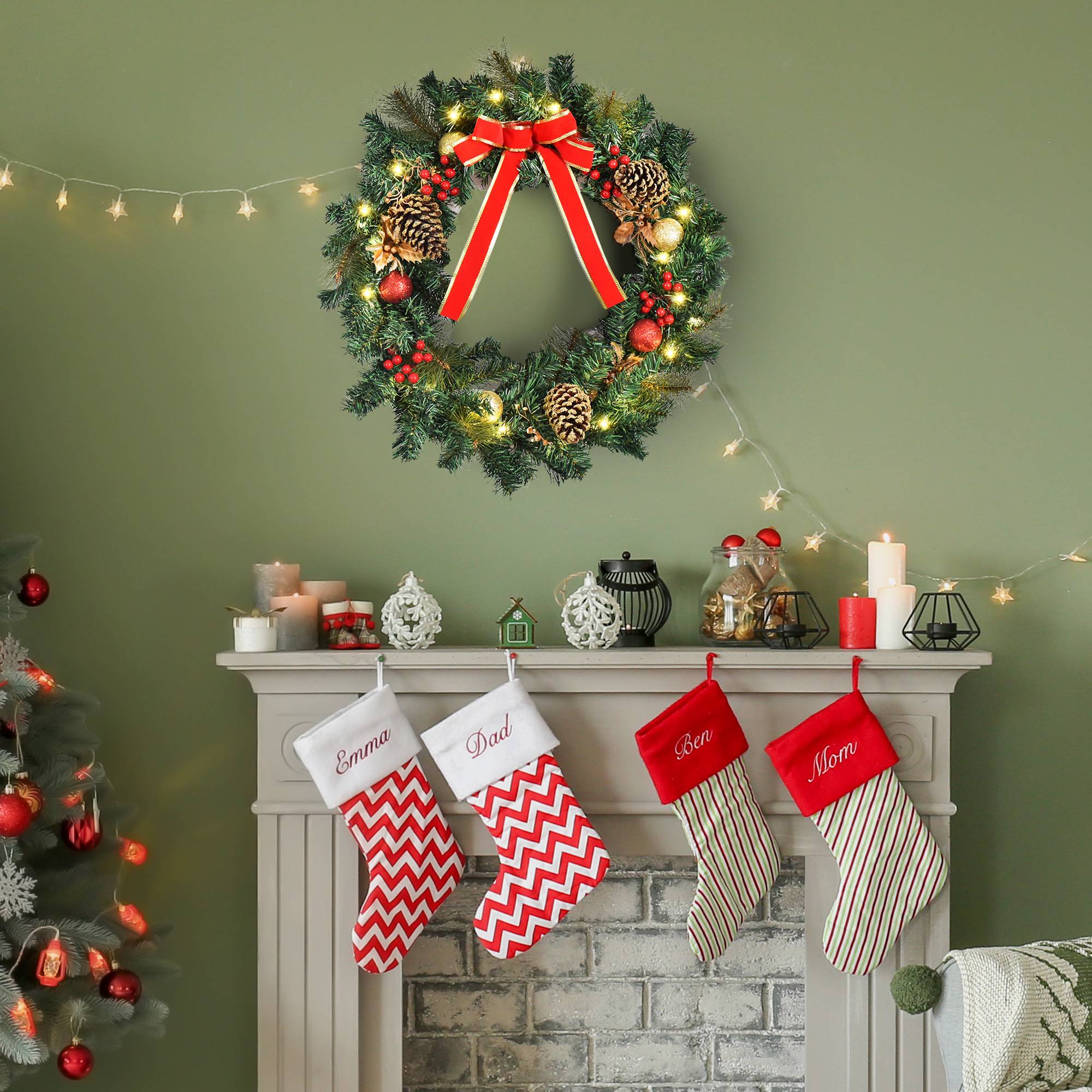 Sans Marque - Couronne de Noël artificielle lumineuse avec 20 LED de 60 cm - décorée de houx et de pommes de pin - Image 4