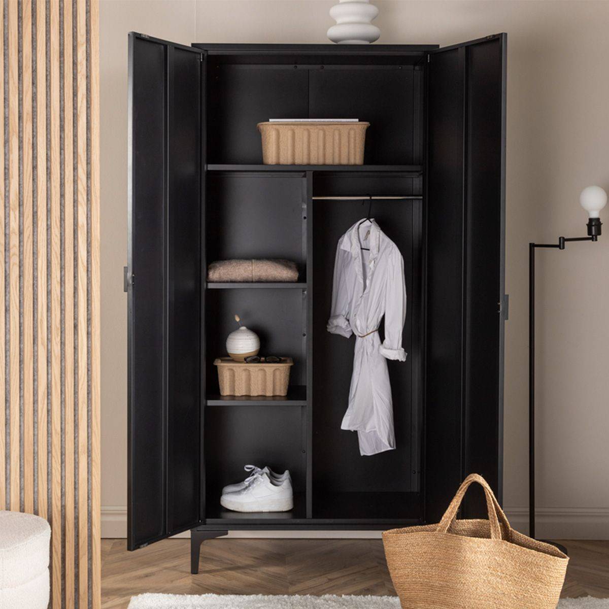 Venture Home - Armoire 2 portes en acier Piring - Image 7