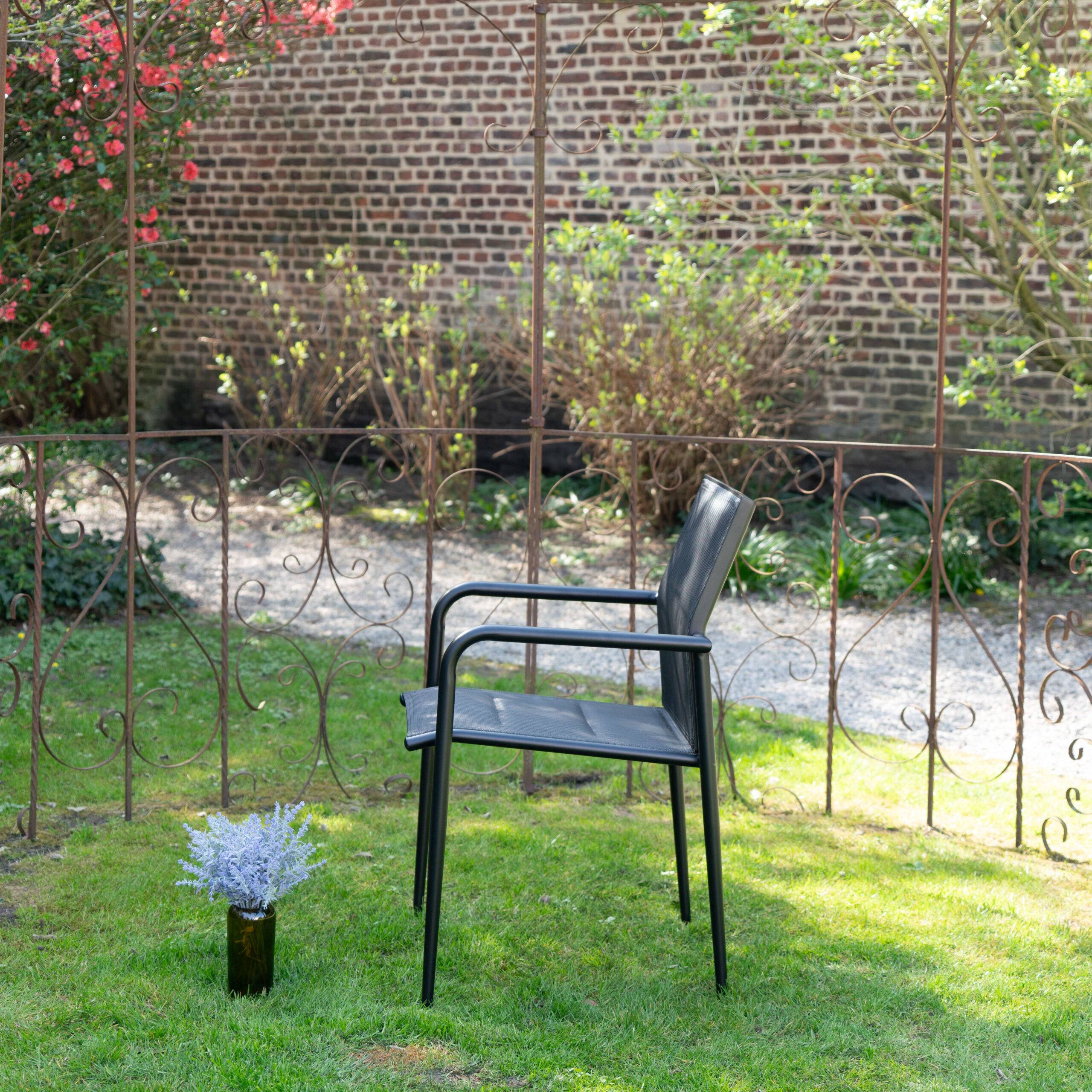 Wilsa Garden - Lot de 2 fauteuils de jardin aluminium noir textilène MODULO - Image 4