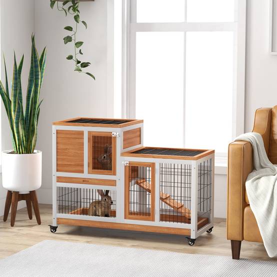 Clapier Intérieur à 2 Niveaux en Bois sur Roulettes avec Rampe et Bacs Amovibles 110 cm - ComfortXL Outdoor Living - Image 3