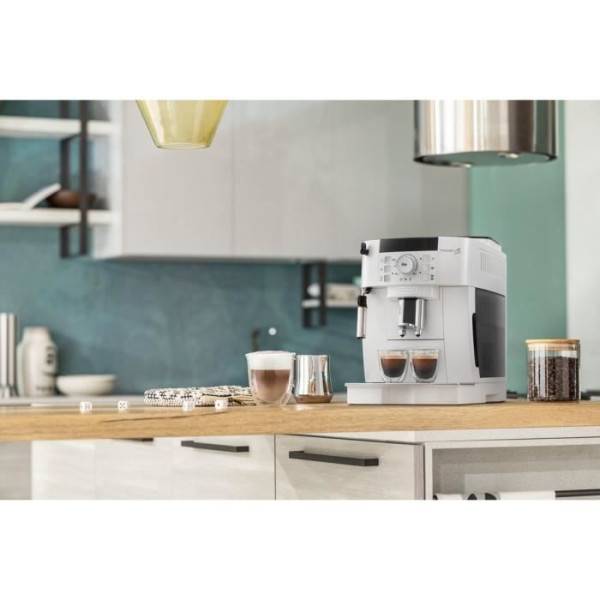 Promo Machine Expresso Broyeur Magnifica S Dëlonghi chez Migros France